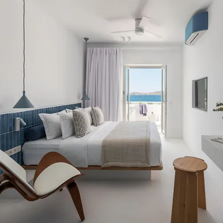 Aegean Colors Paros Νάουσα