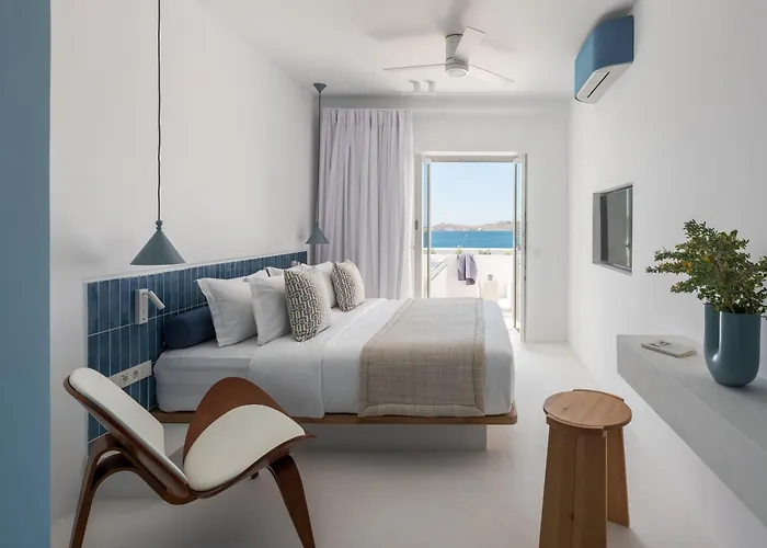 Aegean Colors Paros Νάουσα